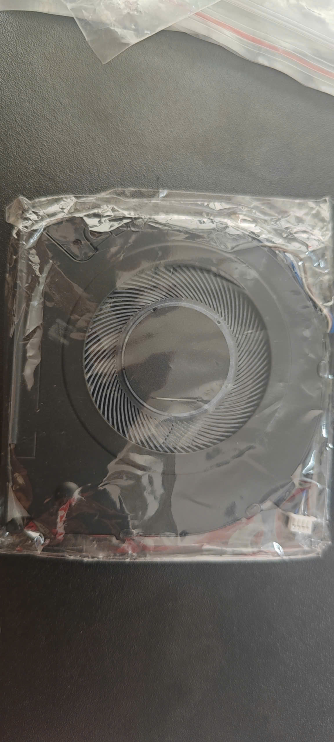 Quạt HP 240-G8 Mới