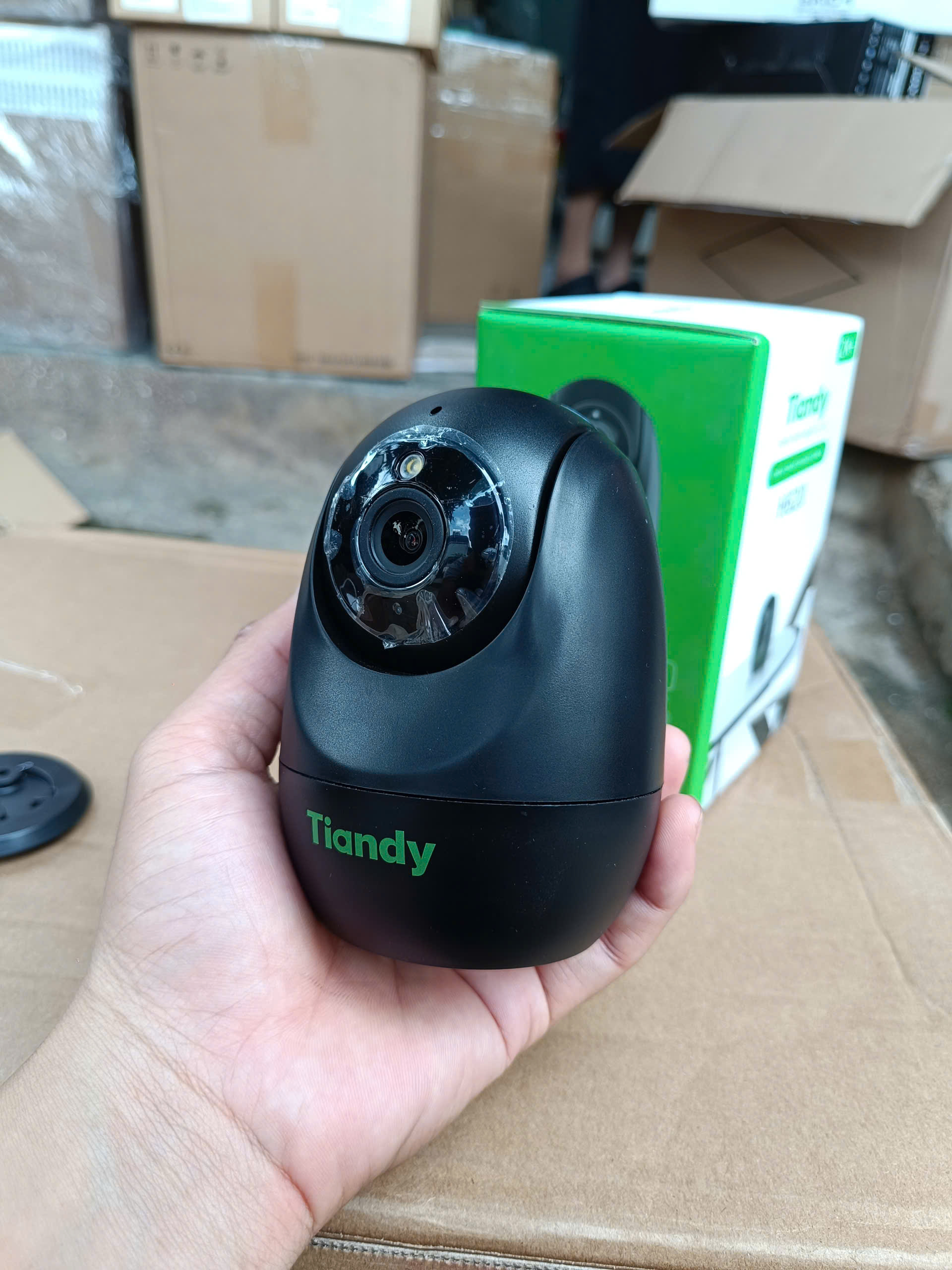 Camera Wifi Tiandy H620 trong nhà 4MP Color Maker & hồng ngoại
