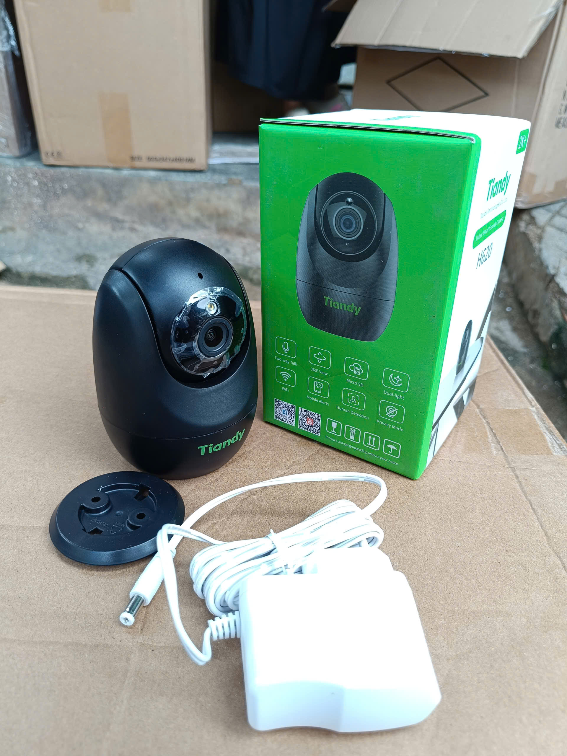 Camera Wifi Tiandy H620 trong nhà 4MP Color Maker & hồng ngoại