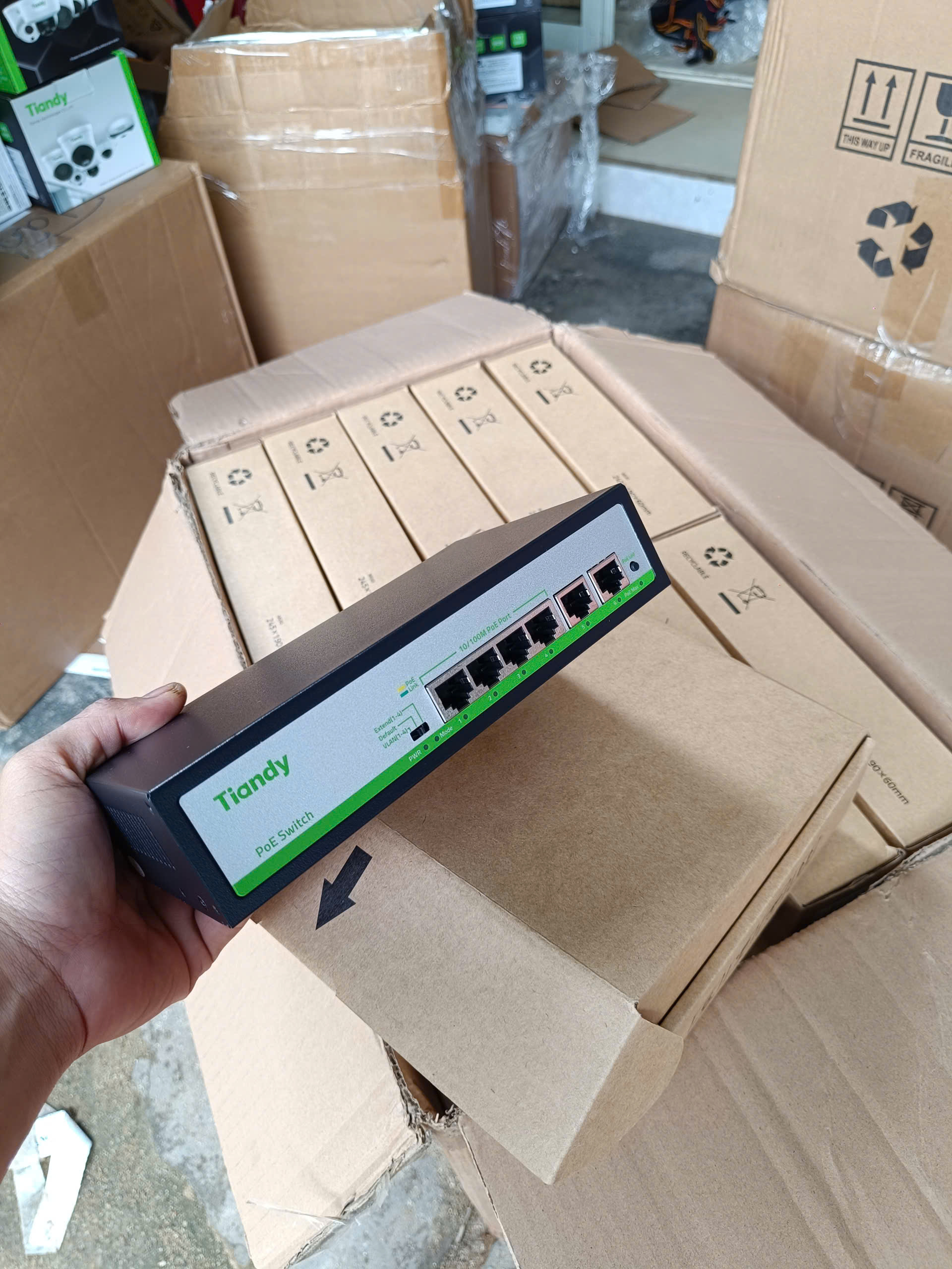 Switch Poe 4 port Tiandy TC-P3S06 SpecF0420AT 55w