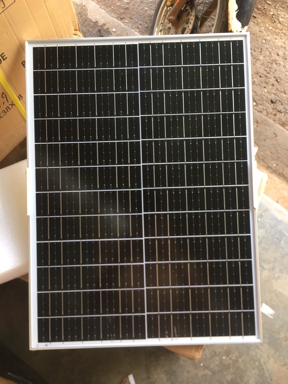 Tấm Pin Năng Lượng 40A