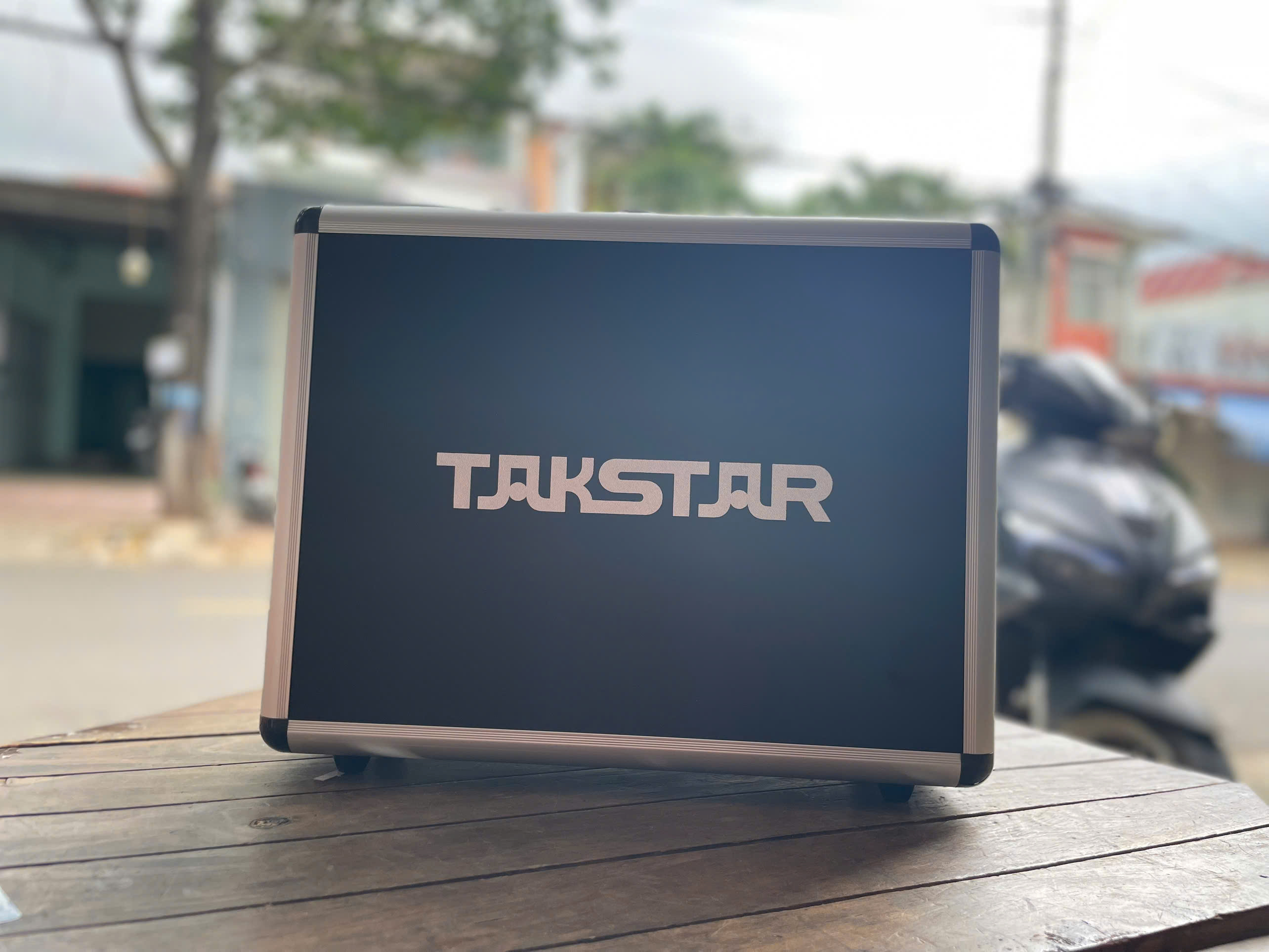 Máy trợ giảng E261W , Mic đeo tai , bluetooth